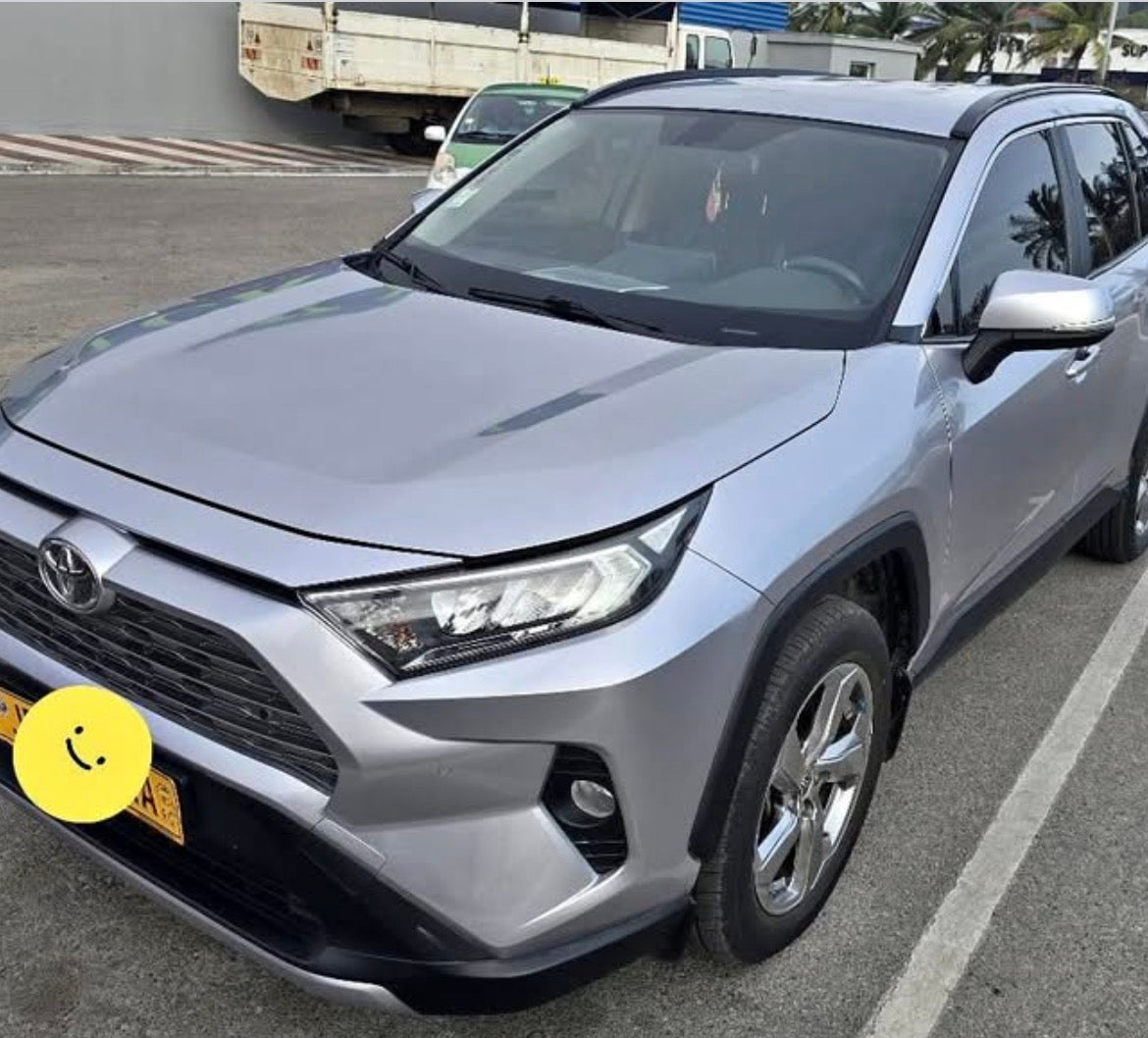 Toyota RAV4 – SUV 5 places