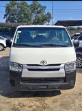 Toyota Hiace – Minibus 12–15 places